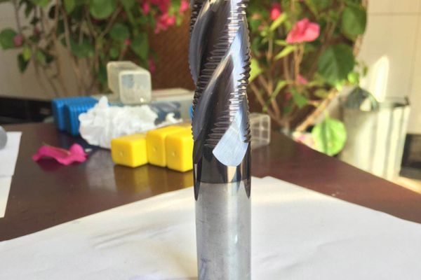 Rough milling cutter: efficient roughing tool